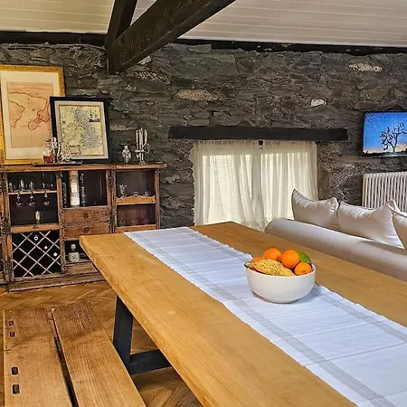 Exceptional Stone Mountain House Saint-Michel-de-Maurienne