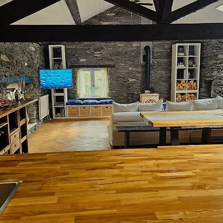 Exceptional Stone Mountain House Alpesi faház
