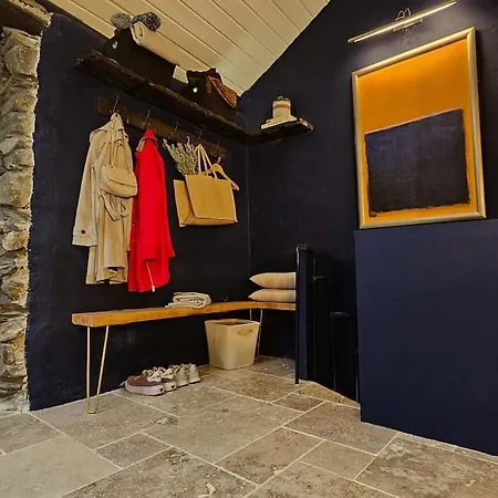 Exceptional Stone Mountain House Saint-Michel-de-Maurienne